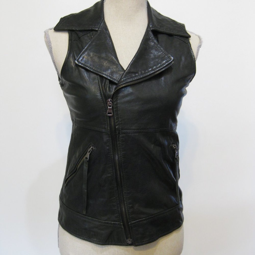 Compagnia Italiana Black Leather Zip Up Vest  42